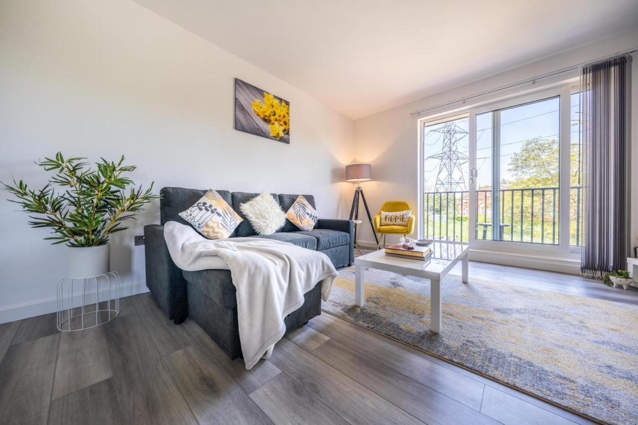 Ash View Place 4 -Heathrow - Thorpe Park - Free Parking 斯坦斯 外观 照片